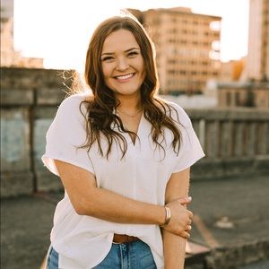 Meet your Posher, Olivia